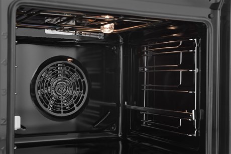 фото: Духовой шкаф Indesit IFE 3841 J IX