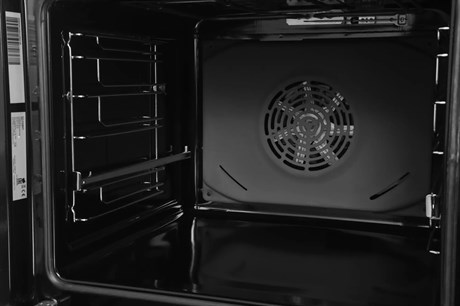 фото: Духовой шкаф Indesit IFE 3841 JC IX