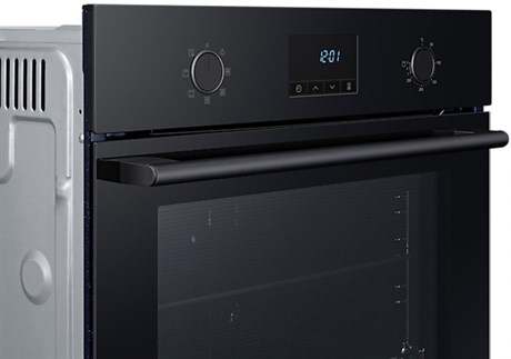фото: Духовой шкаф Samsung NV68A1110RB