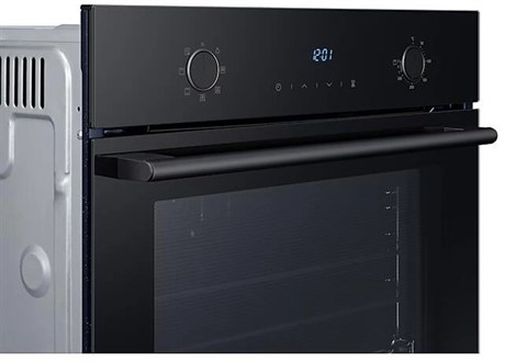 фото: Духовой шкаф Samsung NV68A1145RK