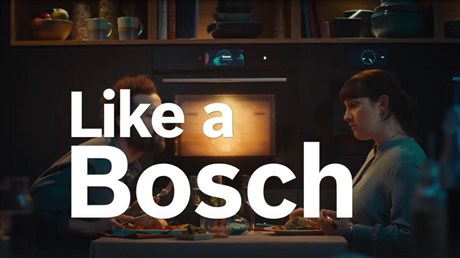 фото: Кухонная вытяжка Bosch DWK065G20T
