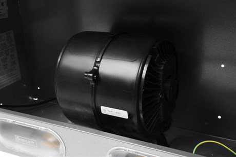 фото: Кухонная вытяжка Indesit INT 62HR X