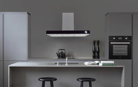 фото: Кухонная вытяжка MBS Maranta 190 black glass