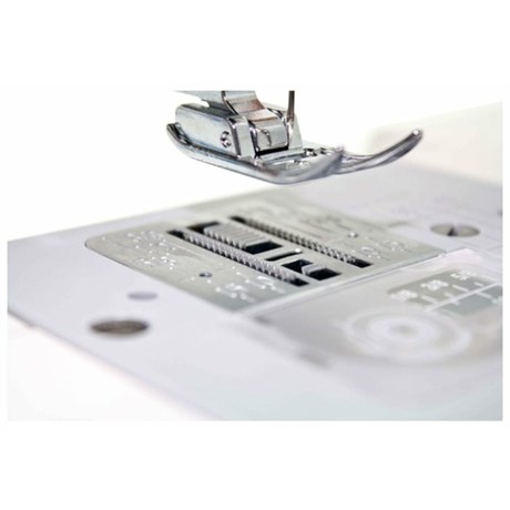 фото: Швейная машина Janome EL-150