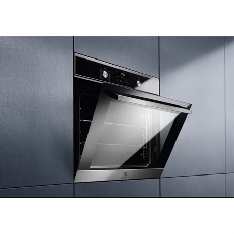 фото: Духовой шкаф Electrolux EOD6P66WX