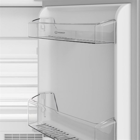фото: Холодильник Indesit IBUD 109