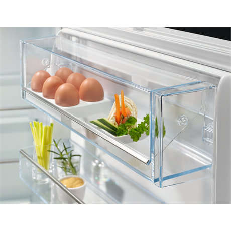 фото: Холодильник Electrolux ENP7TD75S