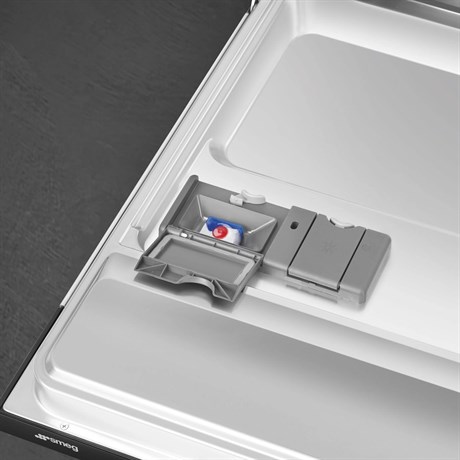 фото: Посудомоечная машина Smeg STL262D