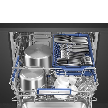 фото: Посудомоечная машина Smeg STL323BQLH