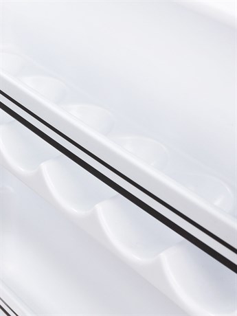 фото: Холодильник Tesler RC-95 BLACK GLASS