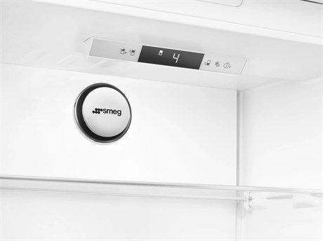 фото: Холодильник Smeg C875TNE