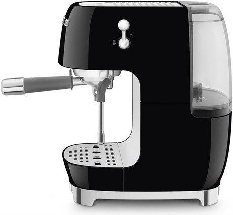 фото: Кофемашина Smeg ECF03BLEU