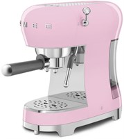 фото: Кофемашина Smeg ECF02PKEU
